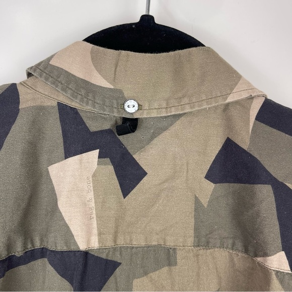 Rag & Bone Avery Vacation Shirt Short Sleeve Camo Button Front Size Medium - Picture 8 of 9